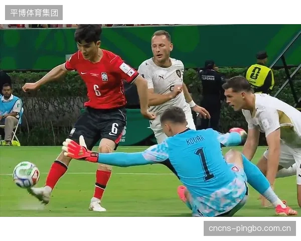 巴西队首战将面对防守反击能力出众的摩洛哥，其边路防守短板将受到直接冲击。